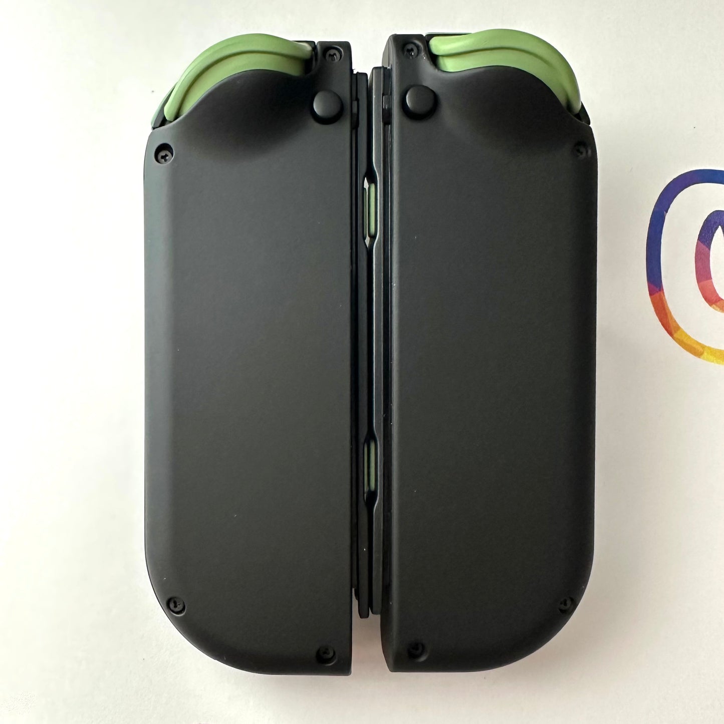 Black & Matcha Green Buttons - Custom Nintendo Switch Joy-cons Controllers